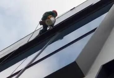 進(jìn)行襄陽(yáng)外墻清洗的時(shí)候，這些事項(xiàng)必須要注意！