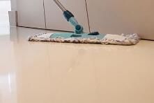 在辦公室進行保潔的時候，要注意哪些方面呢？